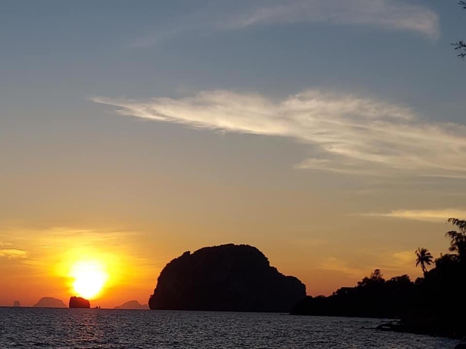 Hotel Koh Yao Yai Sea Breeze House เกาะยาวใหญ่ซีบรีซเฮ้าส์ Exterior foto
